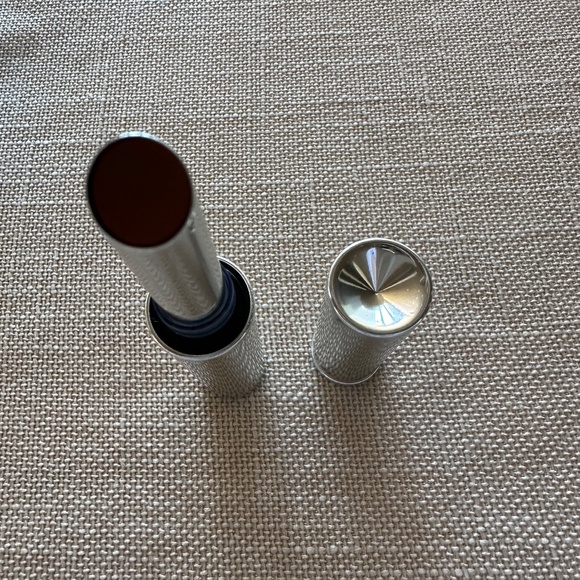 MAC LOCKED KISS 24HR LIPSTICK POSH WARM BROWN - Picture 3 of 7